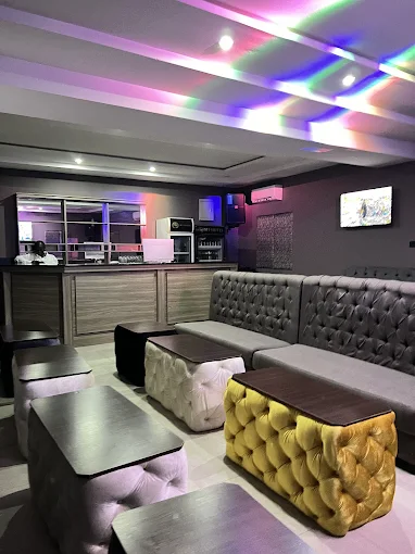 M3 HOTEL & SUITES