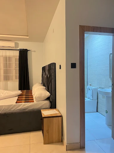 M3 HOTEL & SUITES