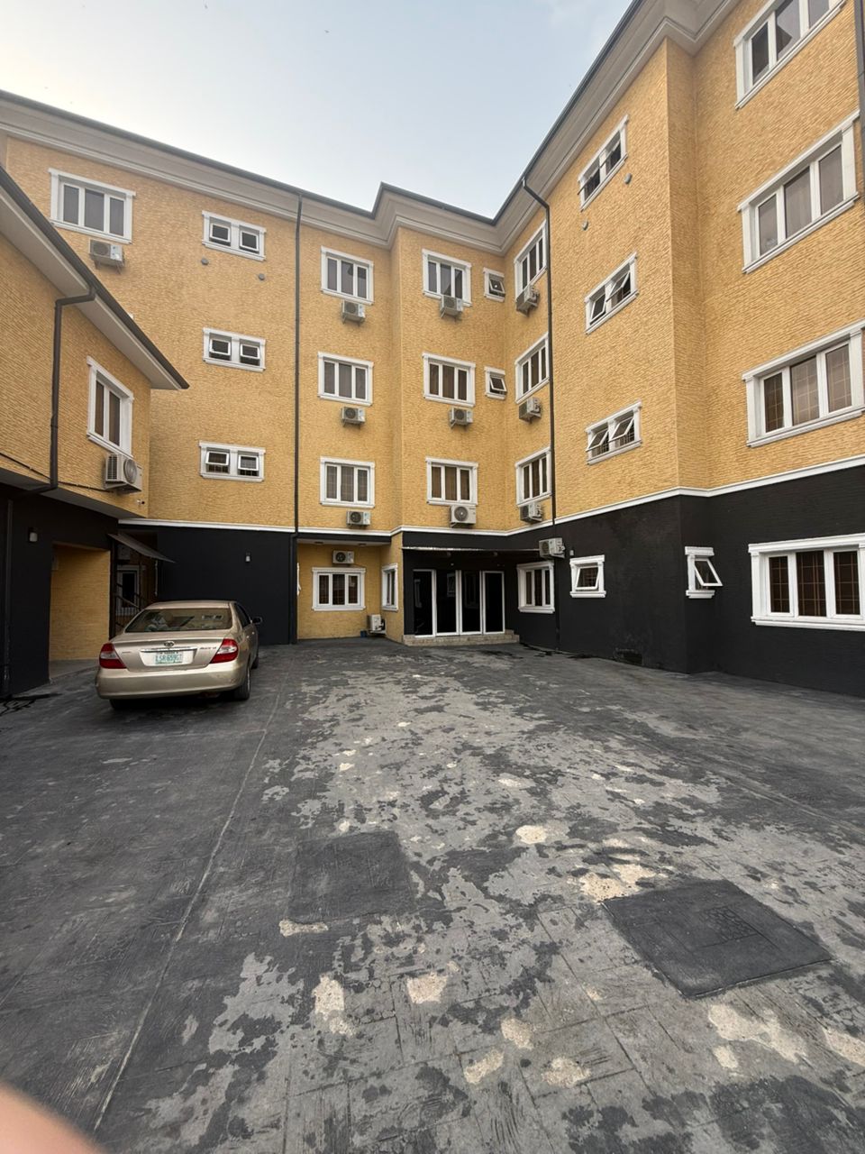 M3 HOTEL & SUITES