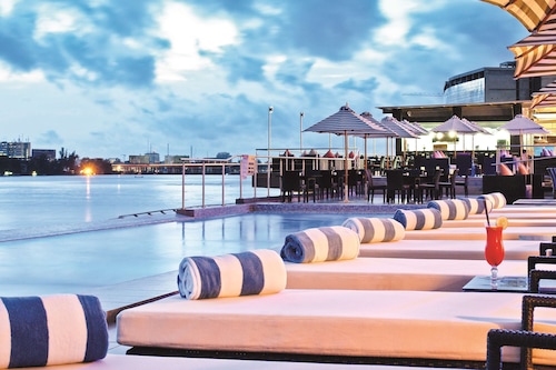 RADISSON BLU ANCHORAGE HOTEL