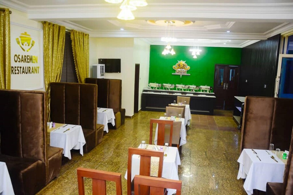 DAVIS HOTEL