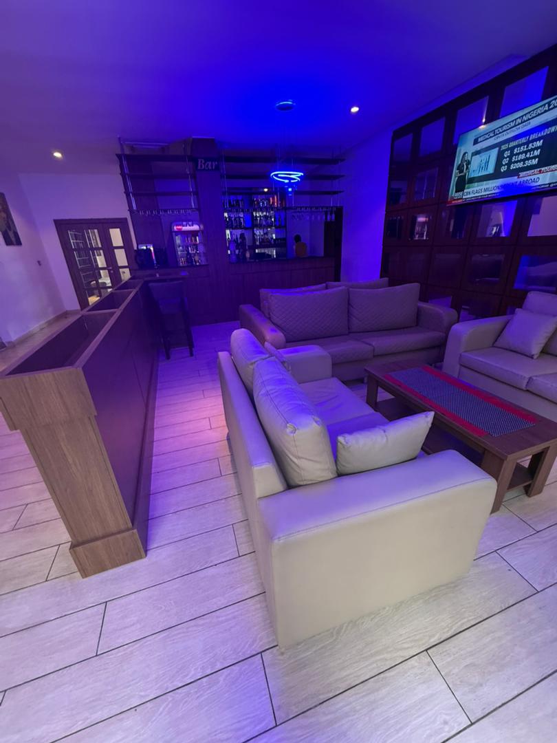 DE PALMS HOTEL