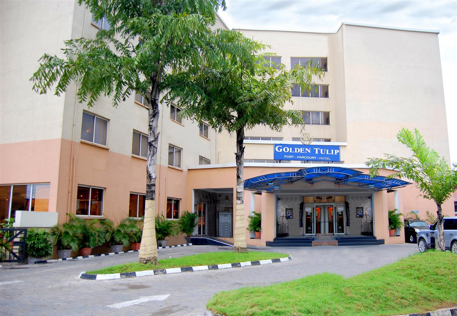 GOLDEN TULIP HOTEL