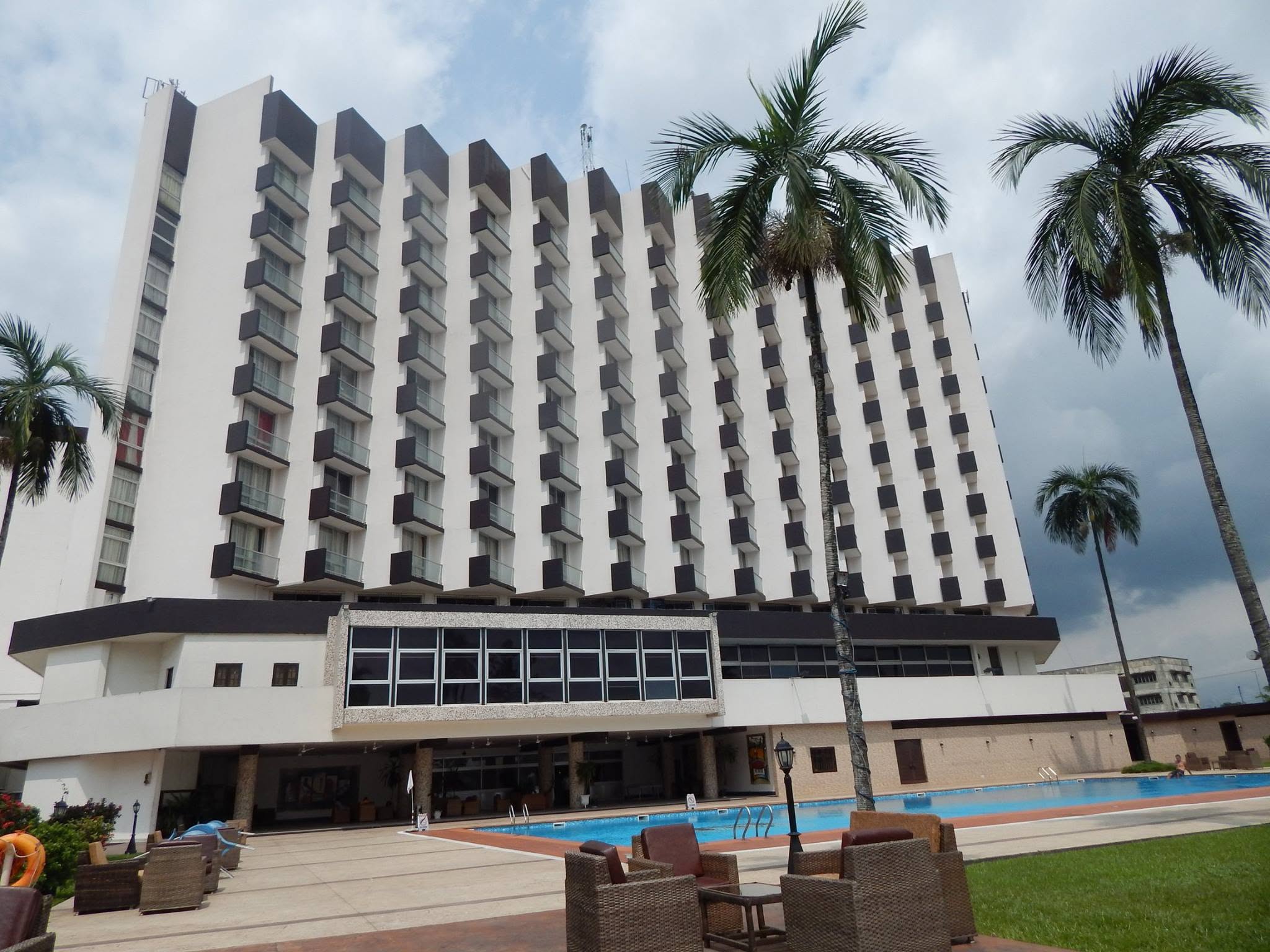 HOTEL PRESIDENTIAL