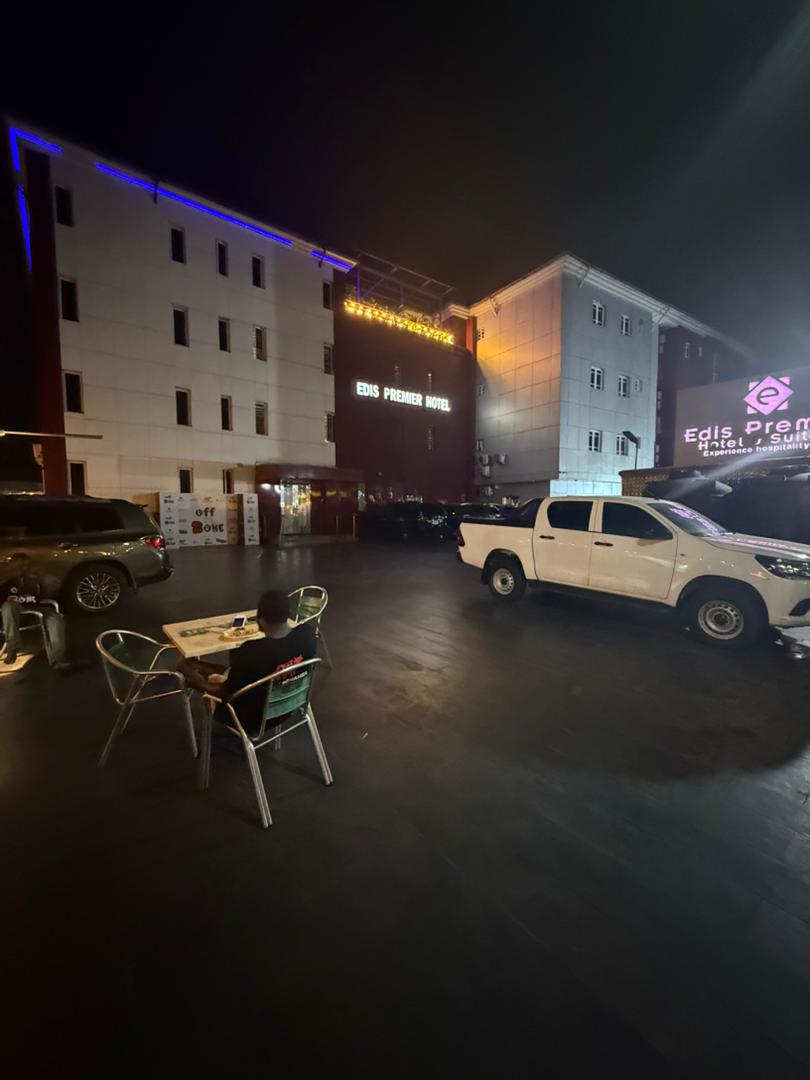 EDIS PREMIER HOTEL