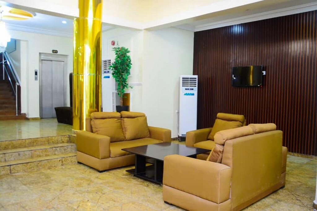 DAVIS HOTEL