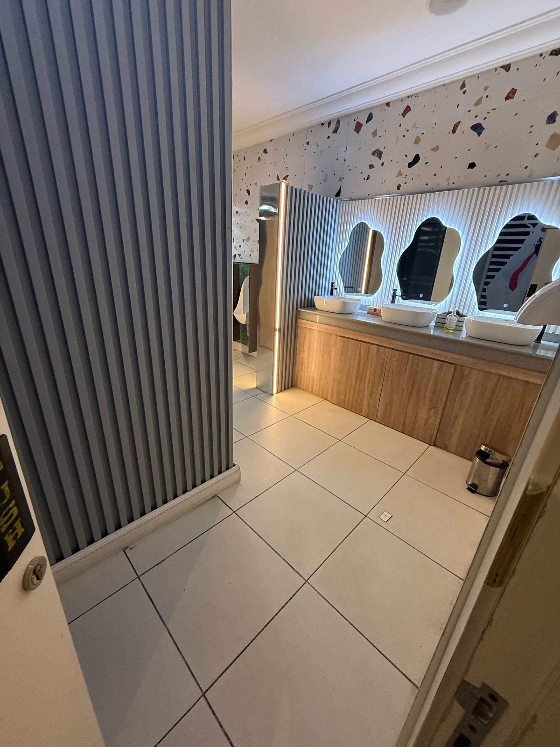 SERVY HOTEL