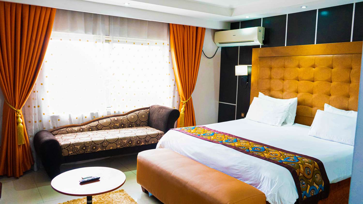 GOLDEN TULIP HOTEL