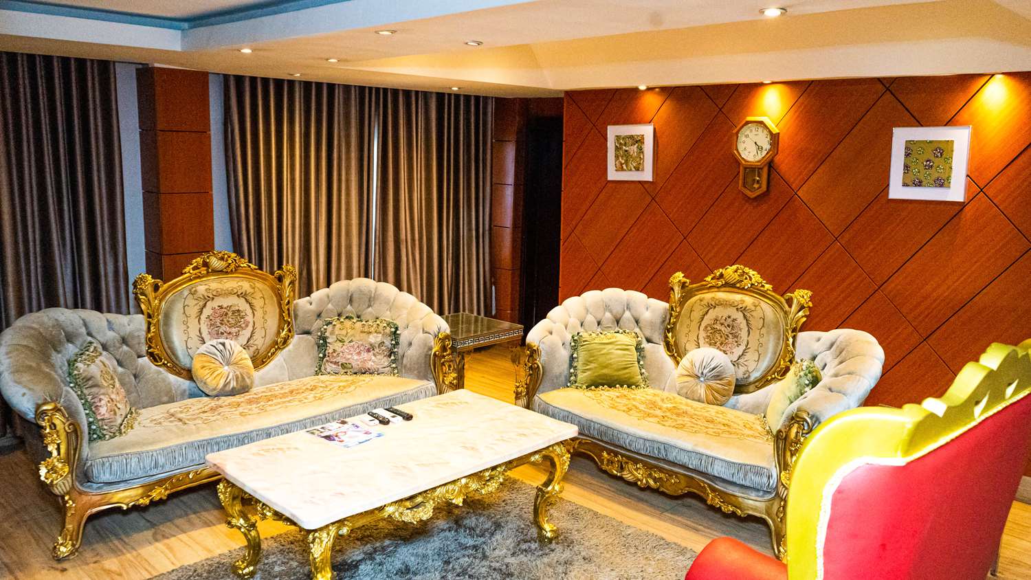GOLDEN TULIP HOTEL
