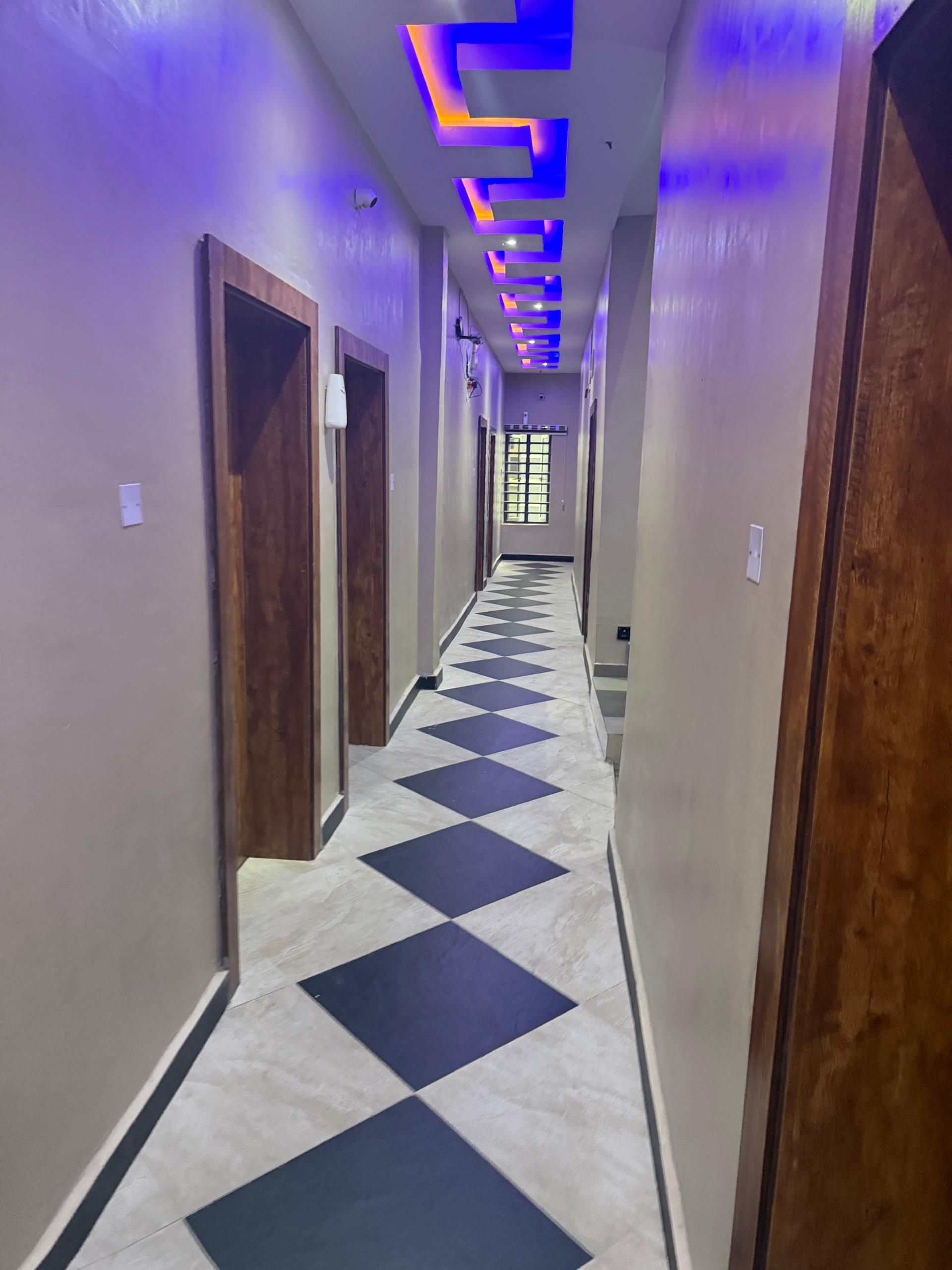 SERVY HOTEL