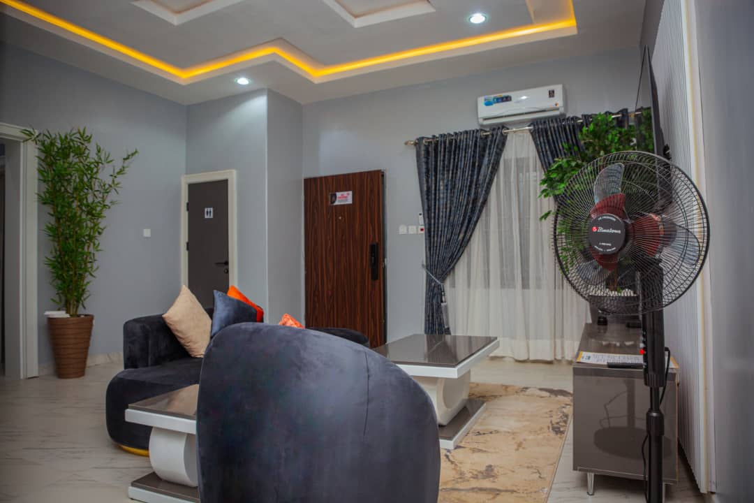 EFETEE APARTMENTS