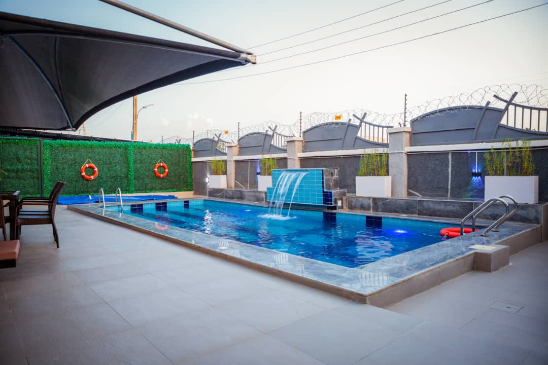 EFETEE APARTMENTS