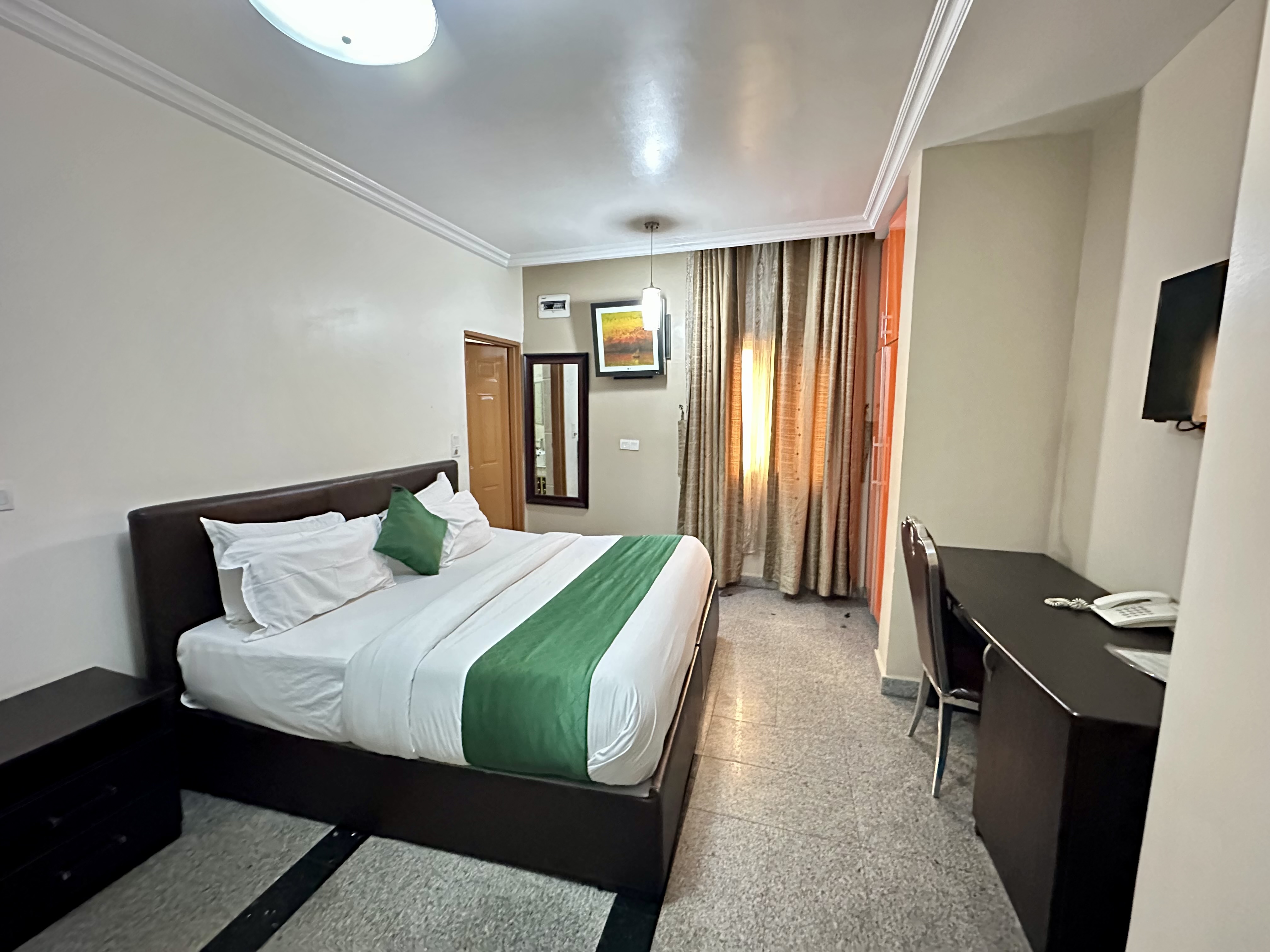 LA ELDERA HOTEL