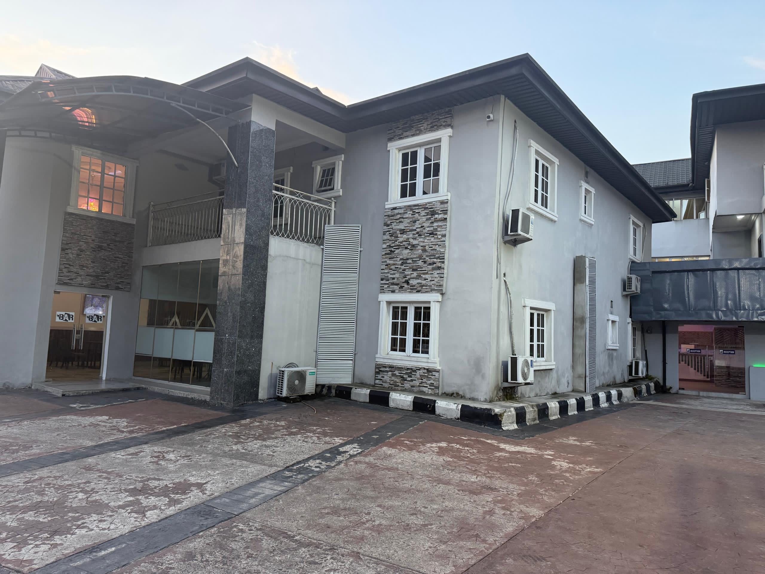 ROYAL VANTAGE HOTEL