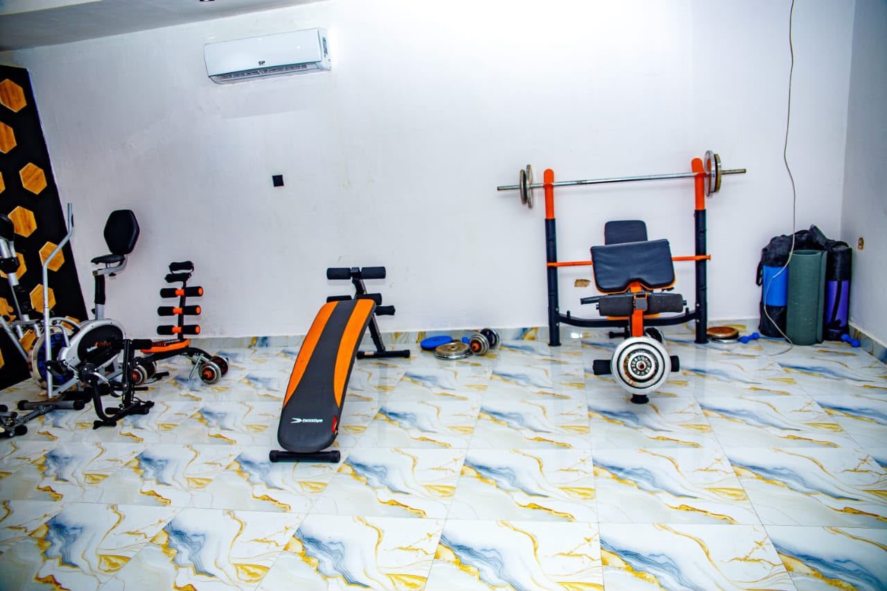 SURE POINT HOTEL AND APARTMENT