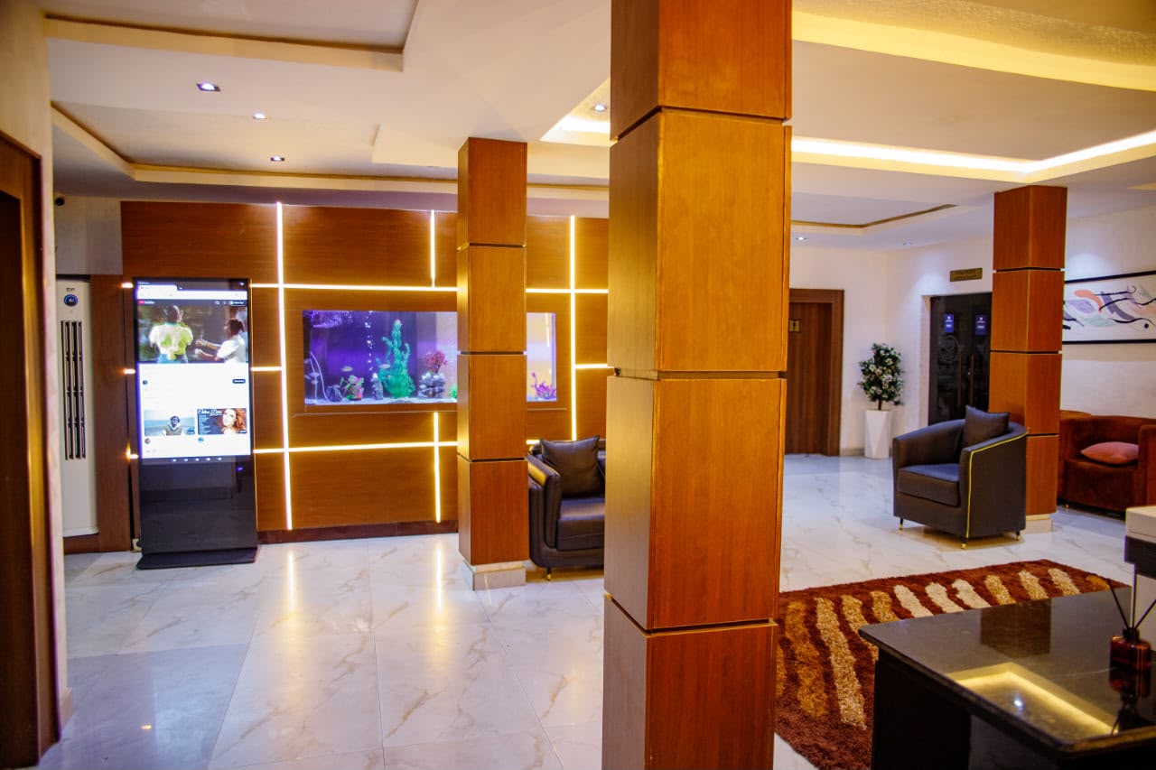 SURE POINT HOTEL AND APARTMENT