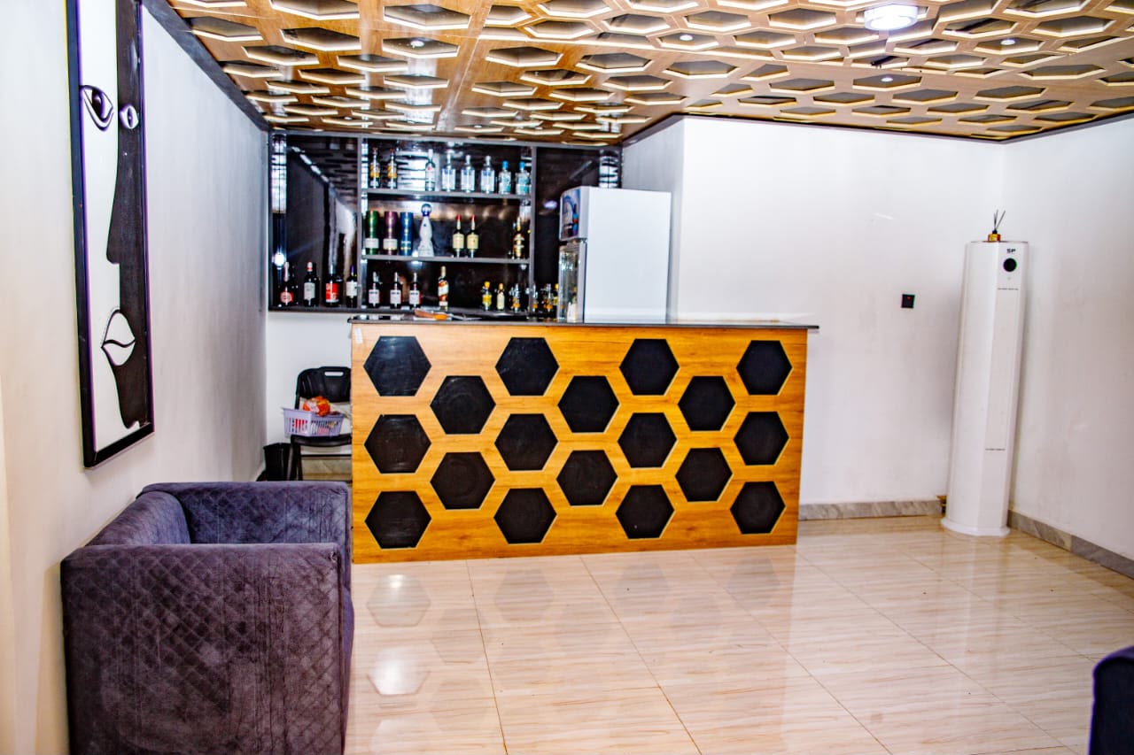 SURE POINT HOTEL AND APARTMENT