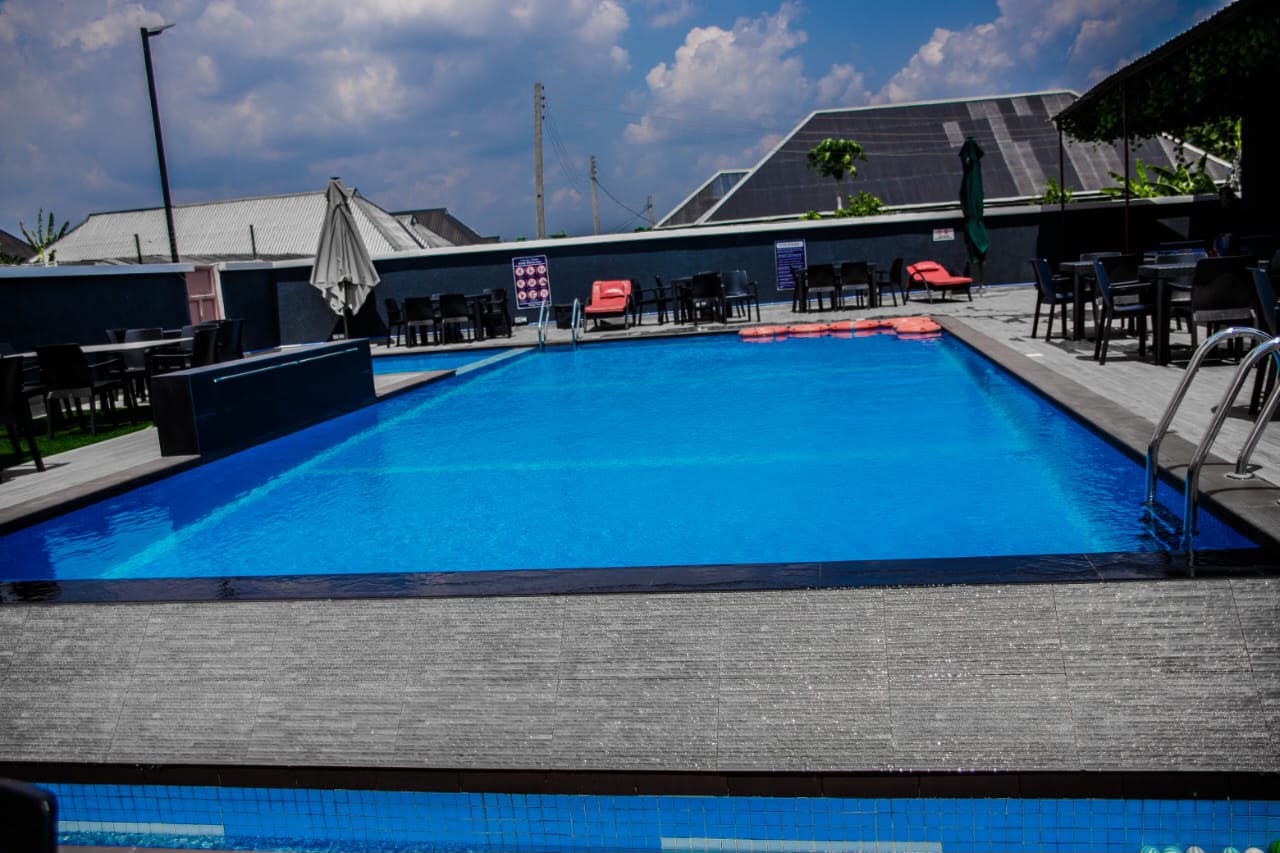 SURE POINT HOTEL AND APARTMENT
