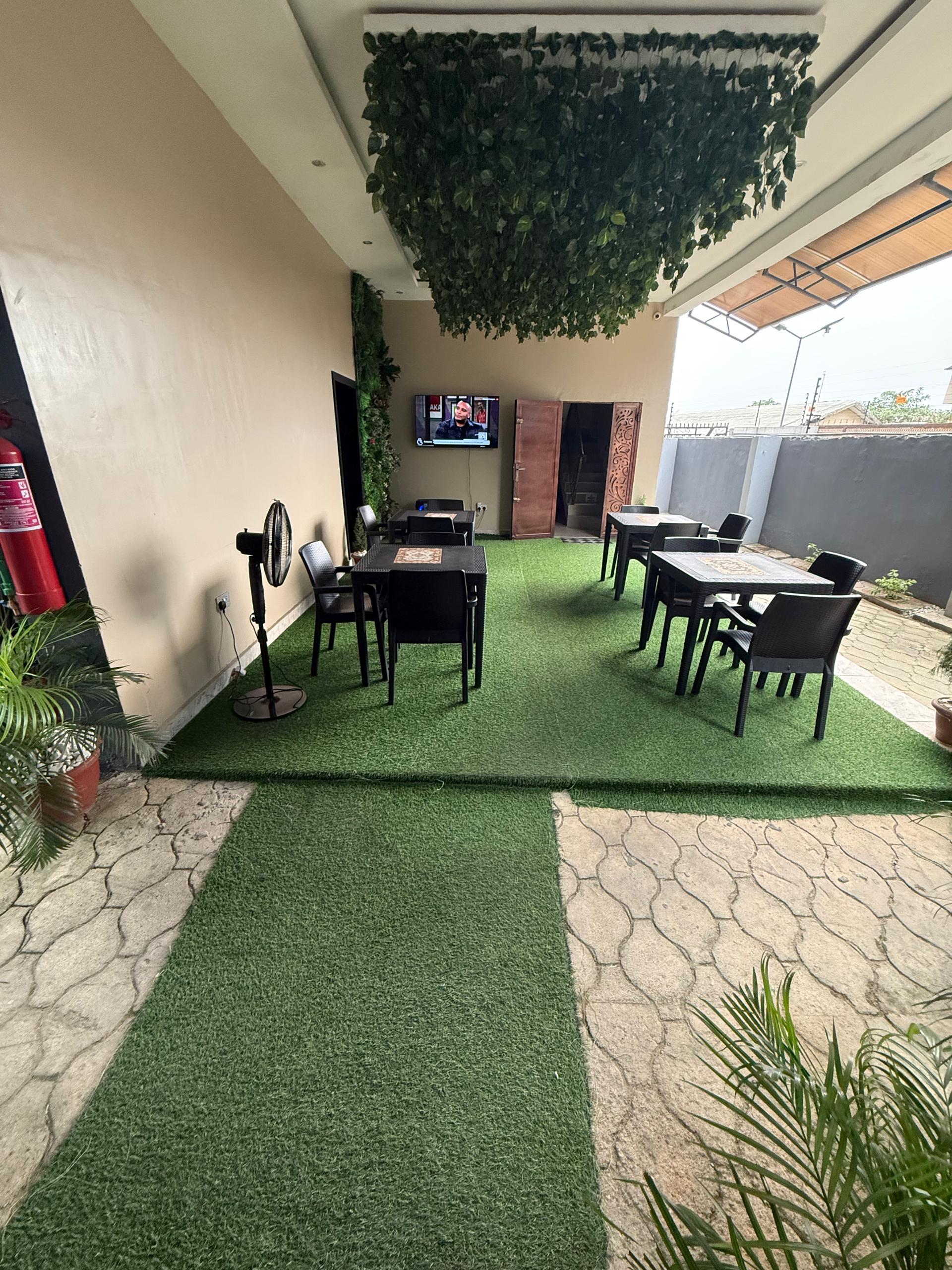 SERVY HOTEL