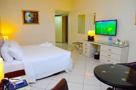 GOLDEN ROYALE HOTEL