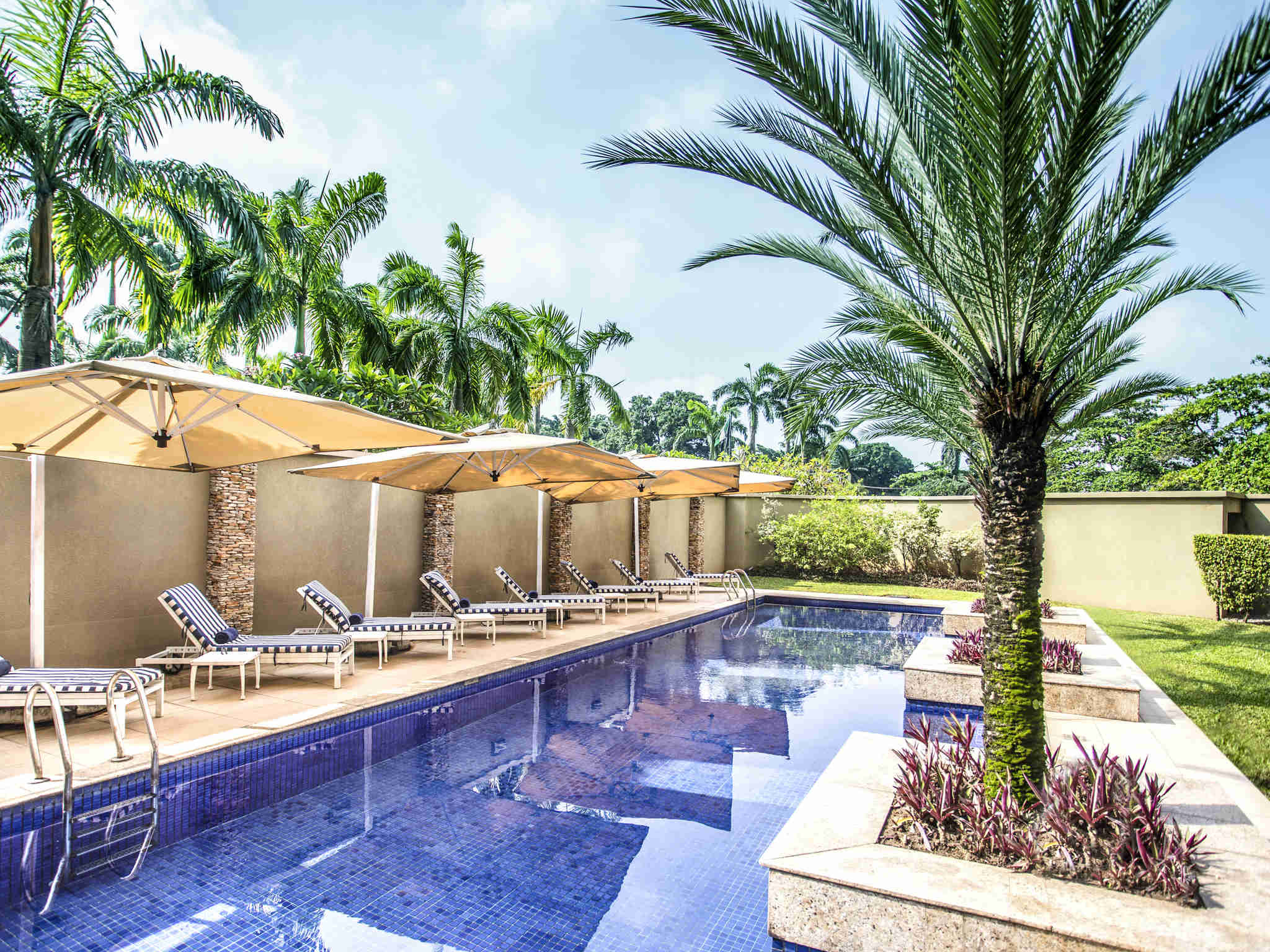MovenPick Hotel