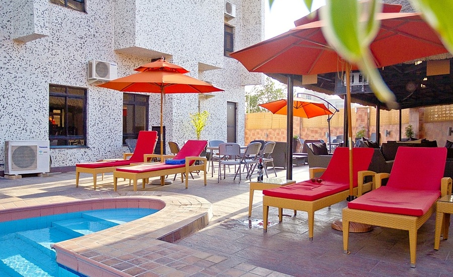 BOLTON WHITE HOTEL