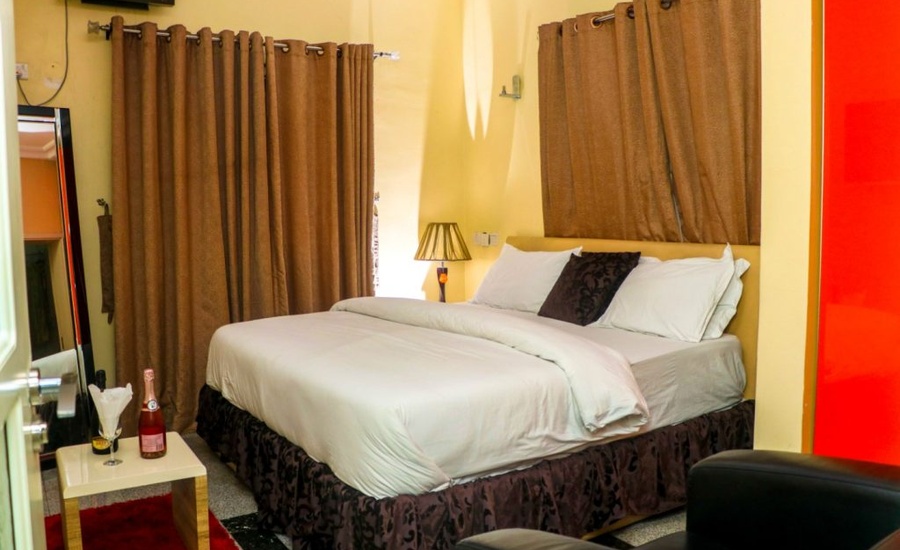LA ELDERA HOTEL