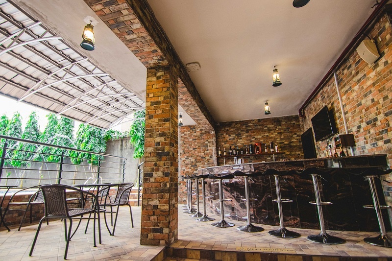 WHITE STONES HOTEL