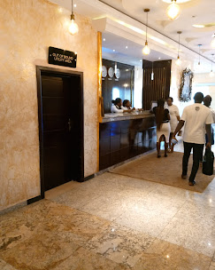 WIZY HYATT HOTEL
