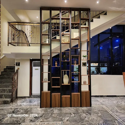 SPARKLYN HOTEL