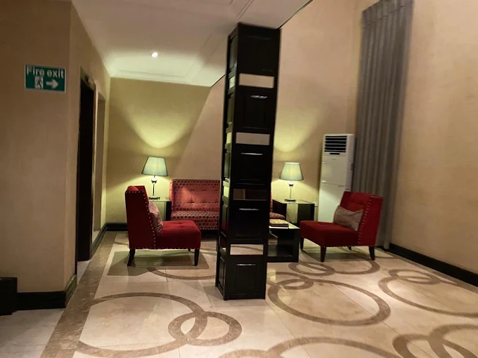 HOTEL QUO VADIS