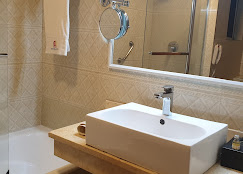 BON ELVIS HOTEL