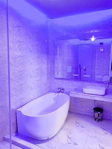 ROYAL SUITE