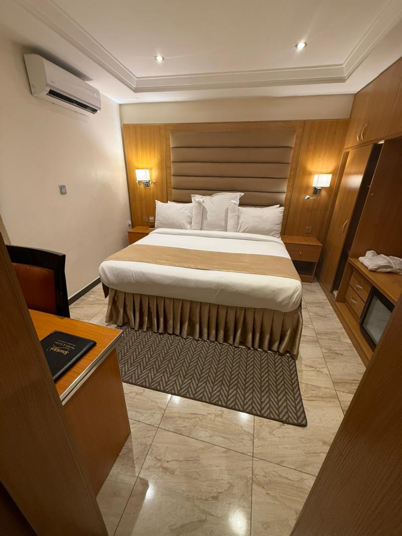 CLASSIC SUITE