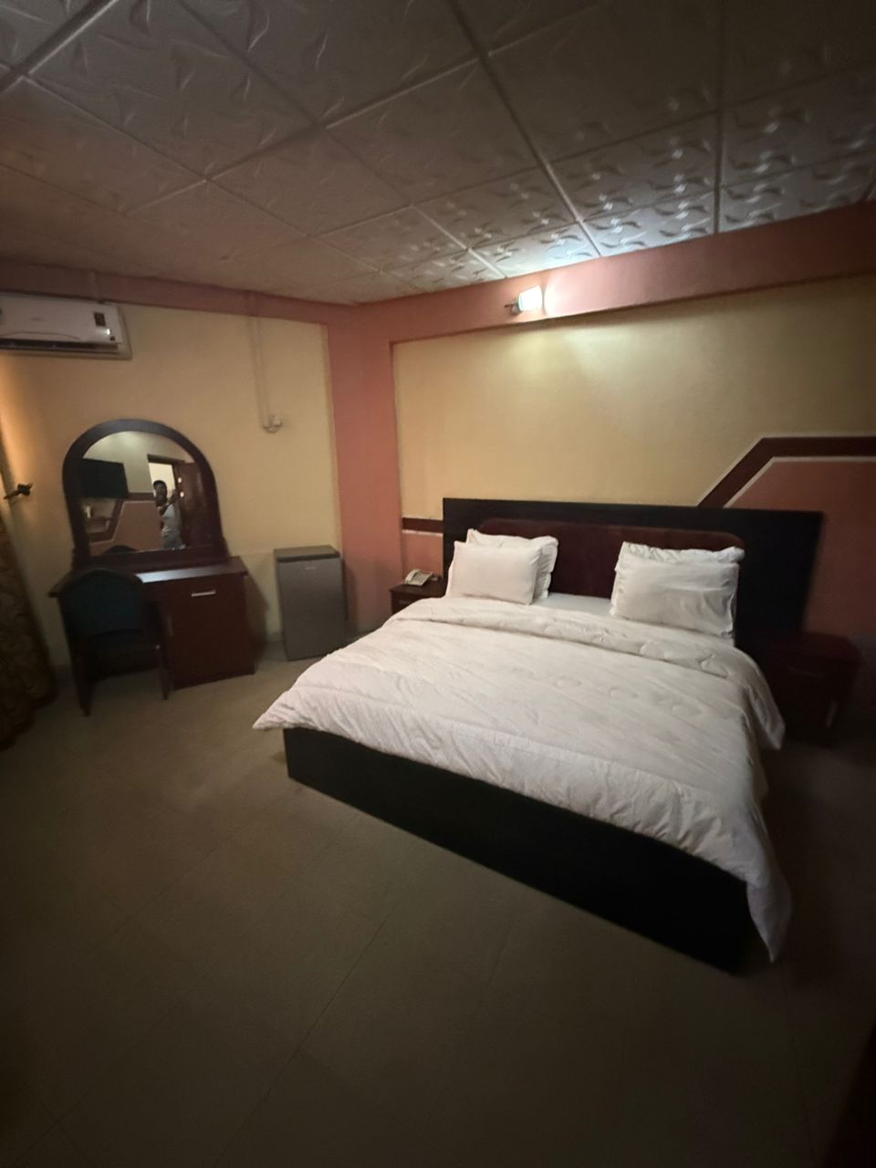 SUITE