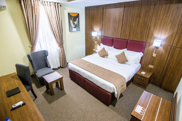 SUPERIOR ROOM