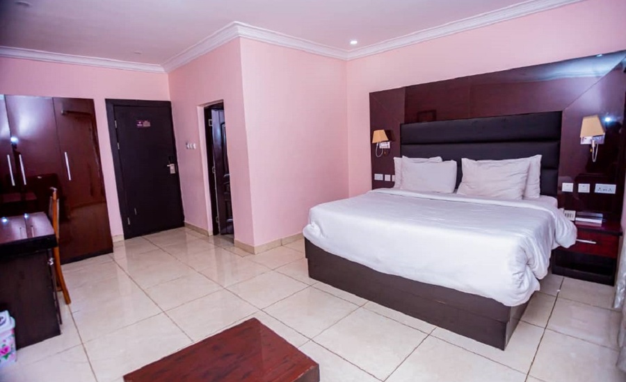 BUSINESS SUITE