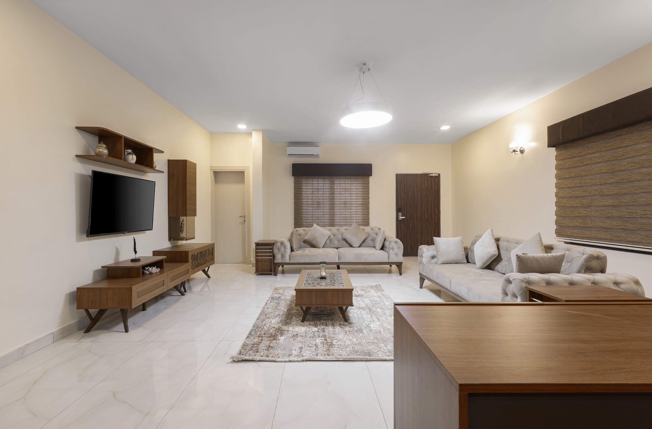 DELUXE KING SUITE