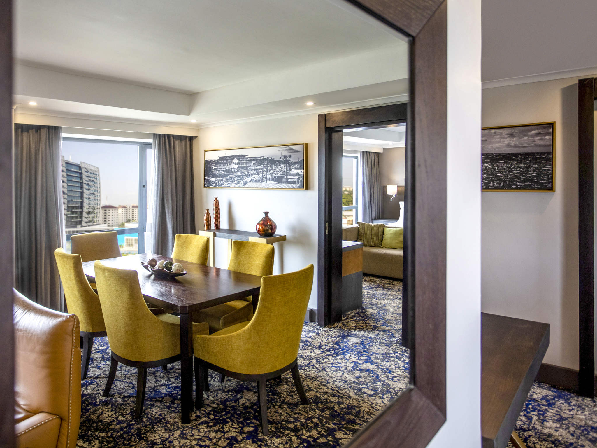 EXECUTIVE SUITE
