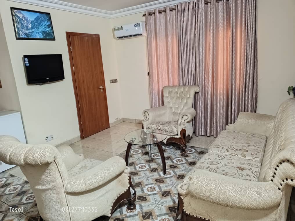 ROYAL SUITE