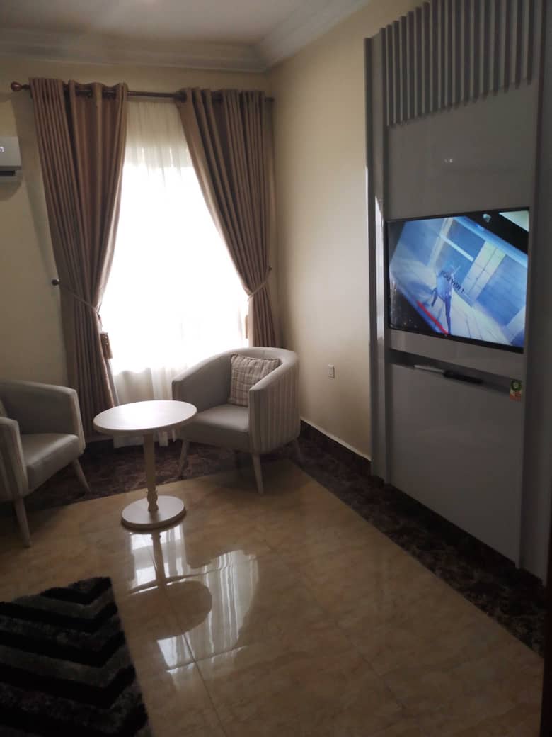 MINI SUITE