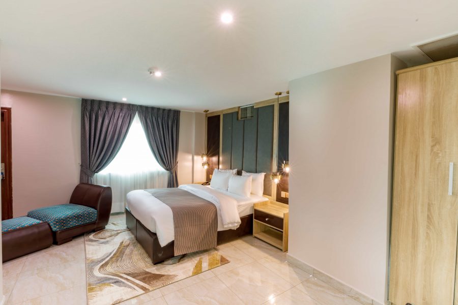JUNIOR SUITE