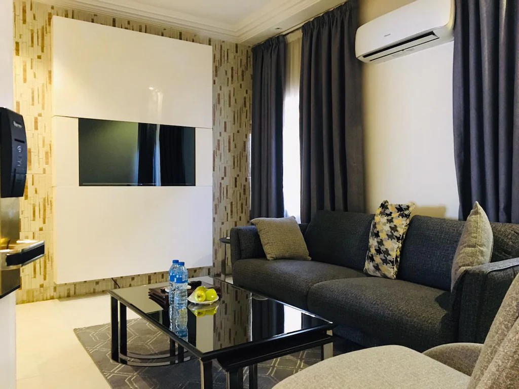PREMIER SUITE