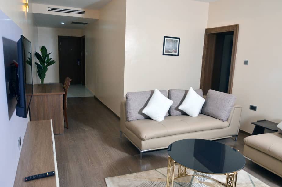 EXECUTIVE SUITE