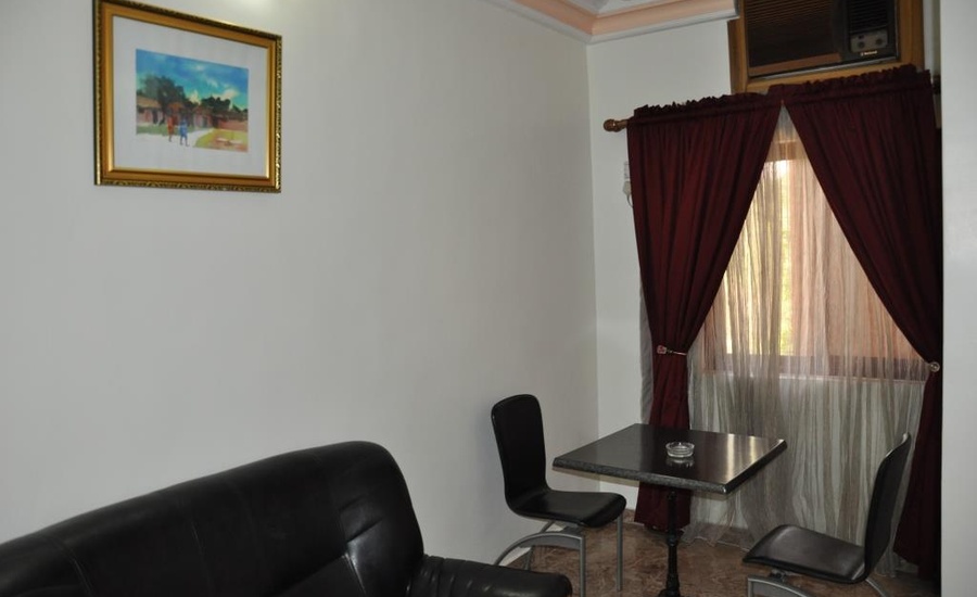 VALENCIA BUSINESS SUITE
